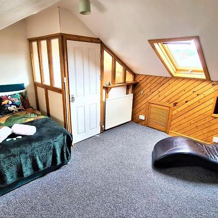 Lovely Spacious 5 Bedroom Home Near Chester City Centre Buitenkant foto